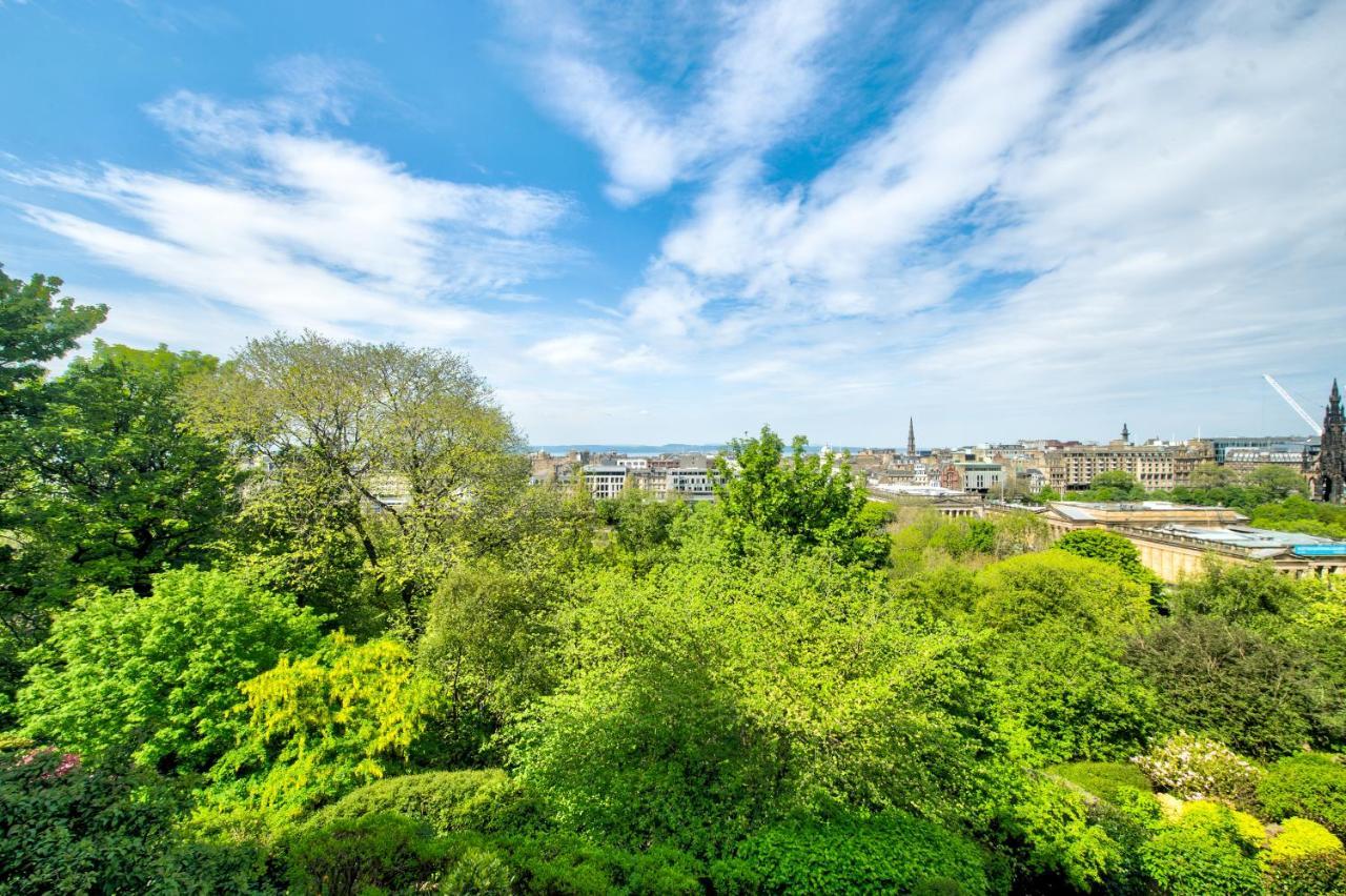 Famous House, 1 Minute From Edinburgh Castle Appartement Buitenkant foto